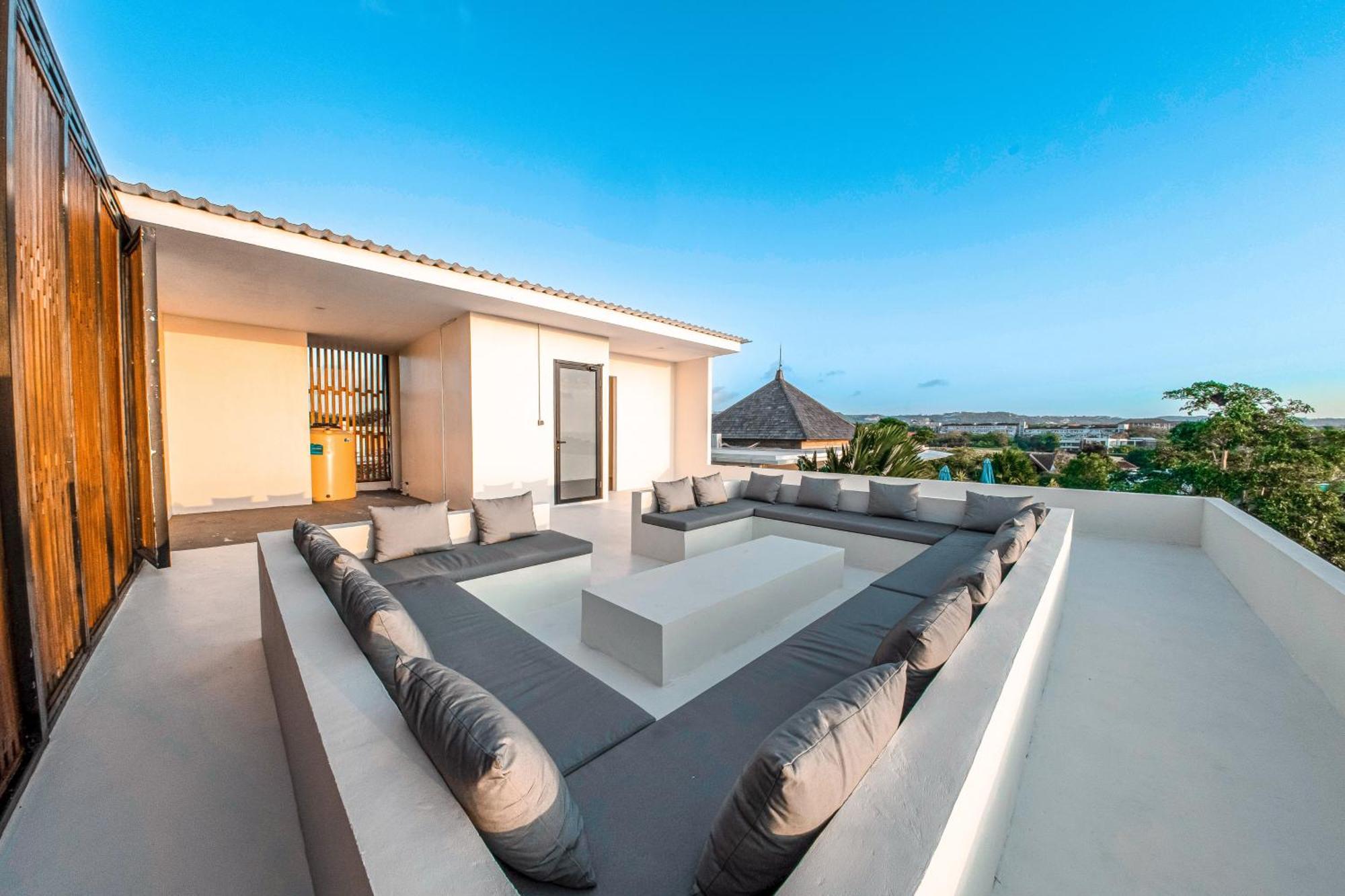 Balangan Freya Jimbaran (Bali)