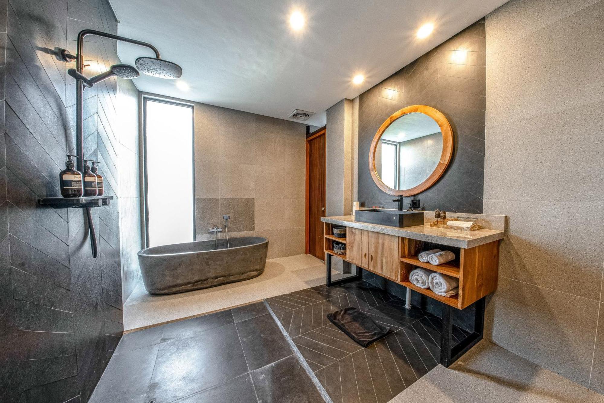 Balangan Freya Villa *